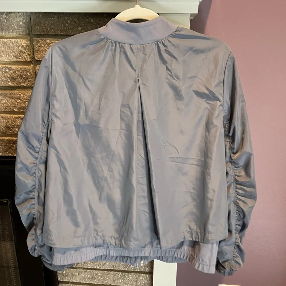 ATHLETA Wayfarer Bomber Jacket Performance Workout Gym Sporty Gray Blue … - Picture 5 of 16